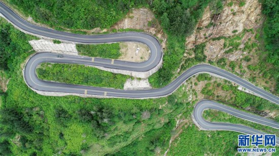 （經(jīng)濟）（1）西藏立體交通網(wǎng)絡(luò)展新顏