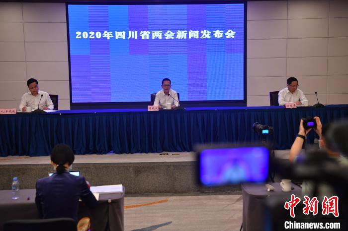 圖為新聞發(fā)布會現(xiàn)場。　張浪 攝