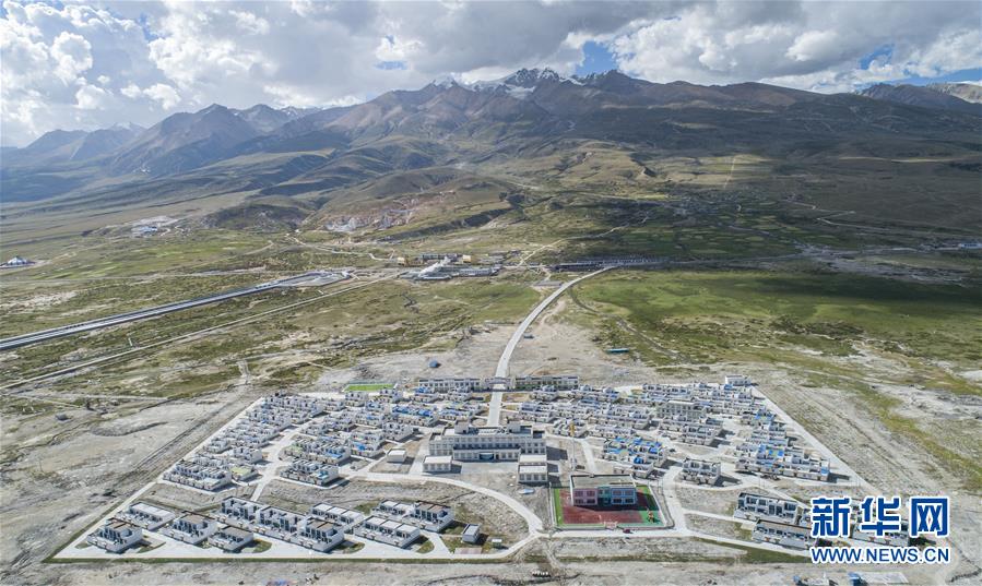 （新華全媒頭條·走向我們的小康生活·圖文互動(dòng)）（1）扎西德勒，我們的新家園——西藏易地扶貧搬遷搬出幸福美好新生活