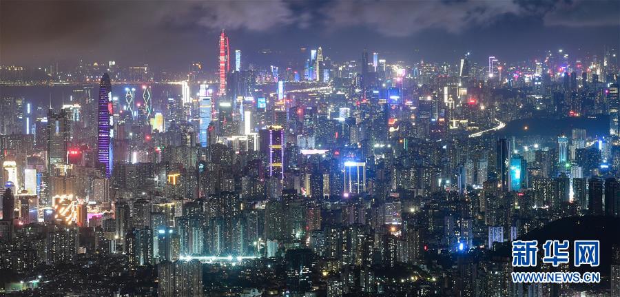 (新華全媒頭條·圖文互動(dòng))(18)偉大旗幟引領(lǐng)歷史巨變——習(xí)近平新時(shí)代中國特色社會(huì)主義思想指引“十三五”經(jīng)濟(jì)社會(huì)發(fā)展述評