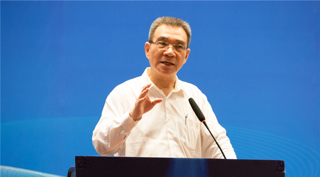 林毅夫發(fā)表演講。（資料圖）