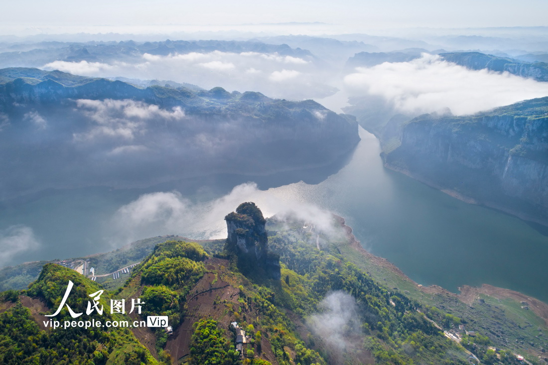 2022年4月3日拍攝的貴州省黔西市新仁苗族鄉(xiāng)境內(nèi)的烏江一級支流六沖河。