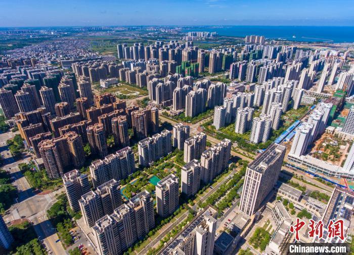 資料圖：航拍某房地產(chǎn)項(xiàng)目。 駱云飛 攝